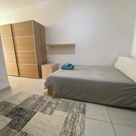 Sliema 2Bed With Backyard Apartment Bagian luar foto