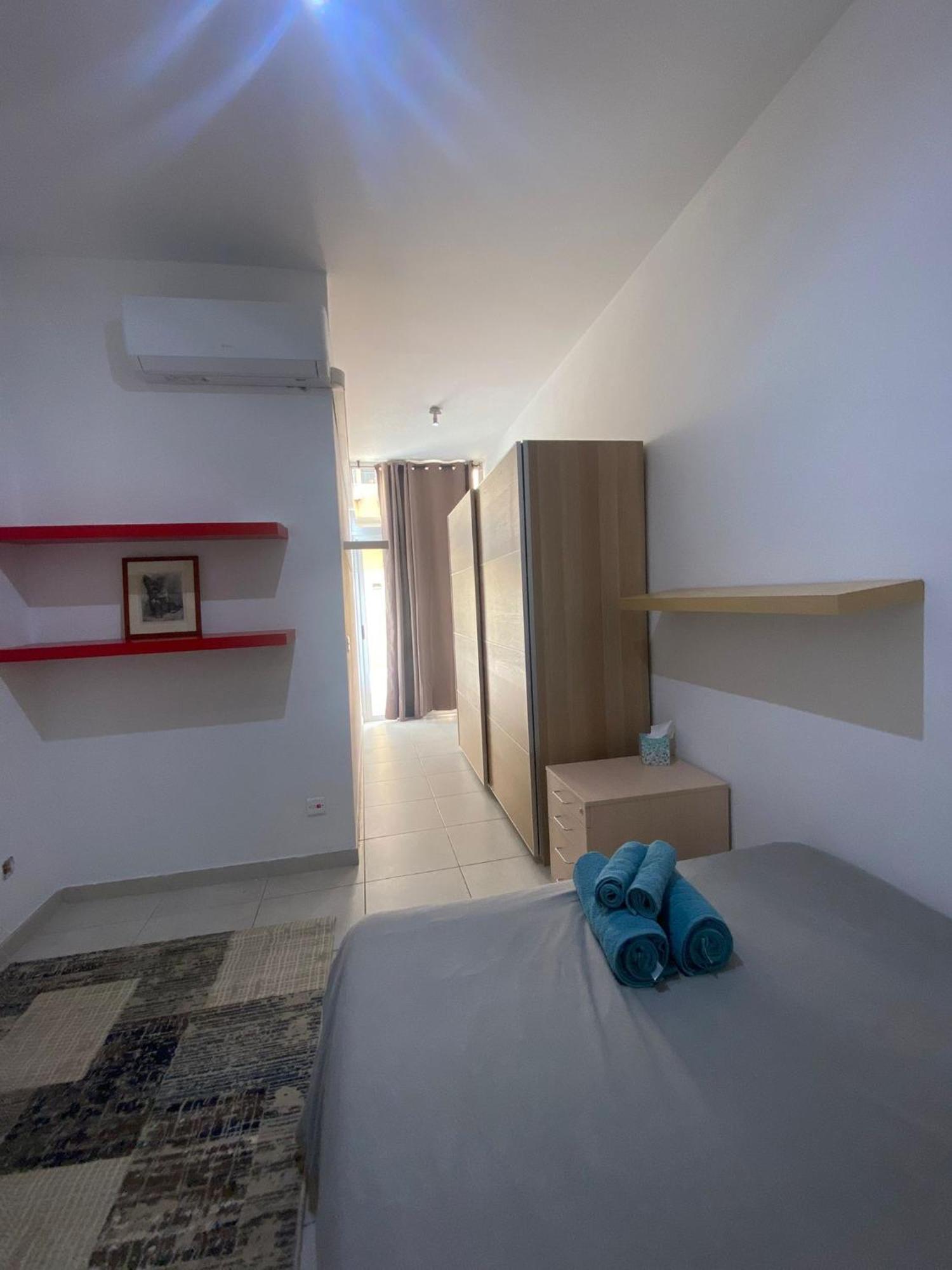 Sliema 2Bed With Backyard Apartment Bagian luar foto